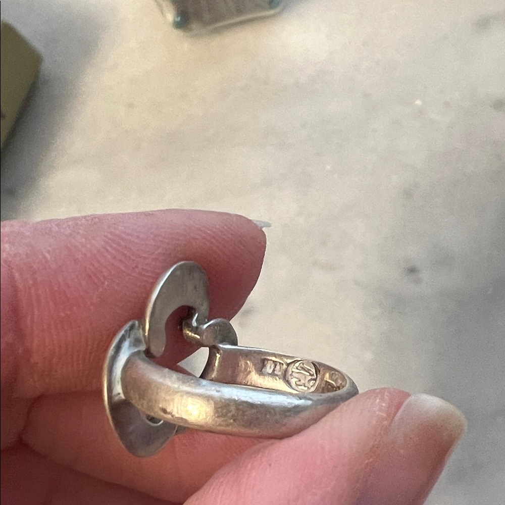 Artisan Mexican Sterling Silver Ring - Picture 5 of 13